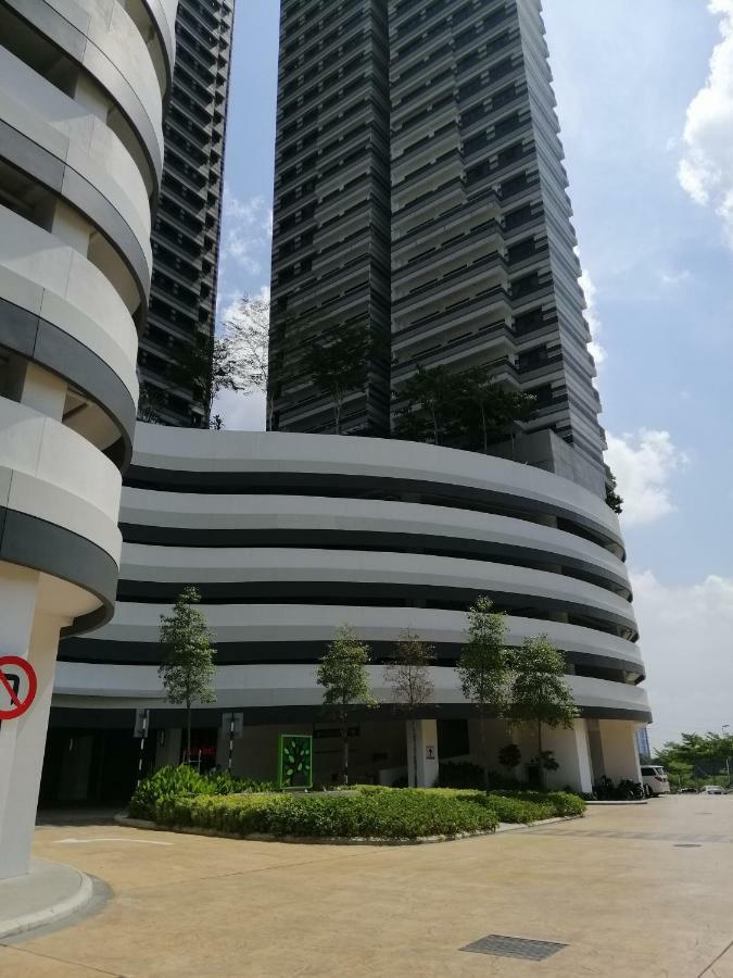 Meridin@Medini#3 Apartment Nusajaya  Ngoại thất bức ảnh